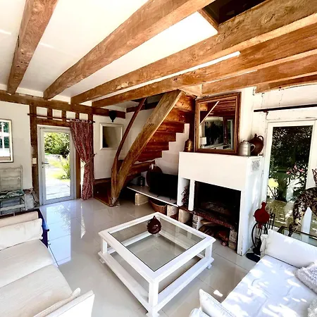 Tatil Evi Domaine De La Cour Pont-Évêque