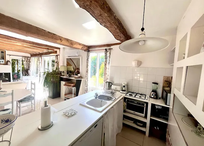 Domaine De La Cour * Pont-l'Eveque (Calvados)